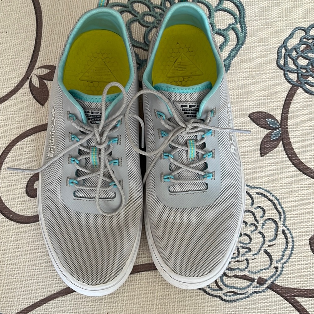 Women’s Columbia Dorado PFG Shoes Size 8. Style BL4629-082) Gray/Aqua Blue.